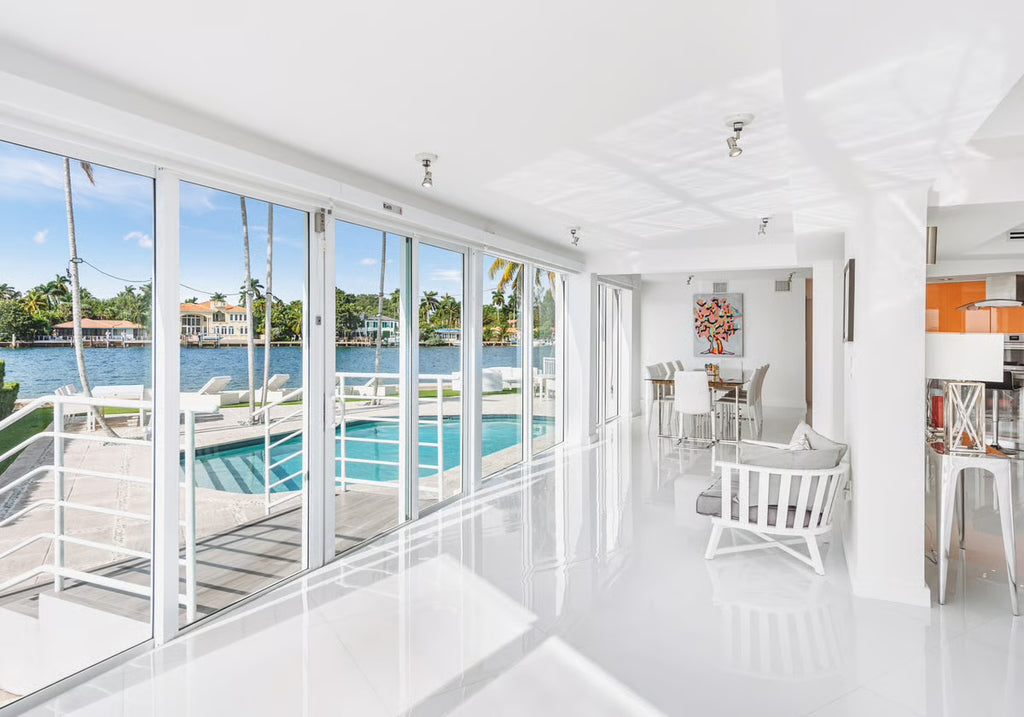 Villa Bay