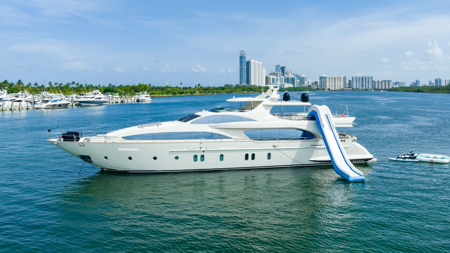 116ft Azimut Yacht