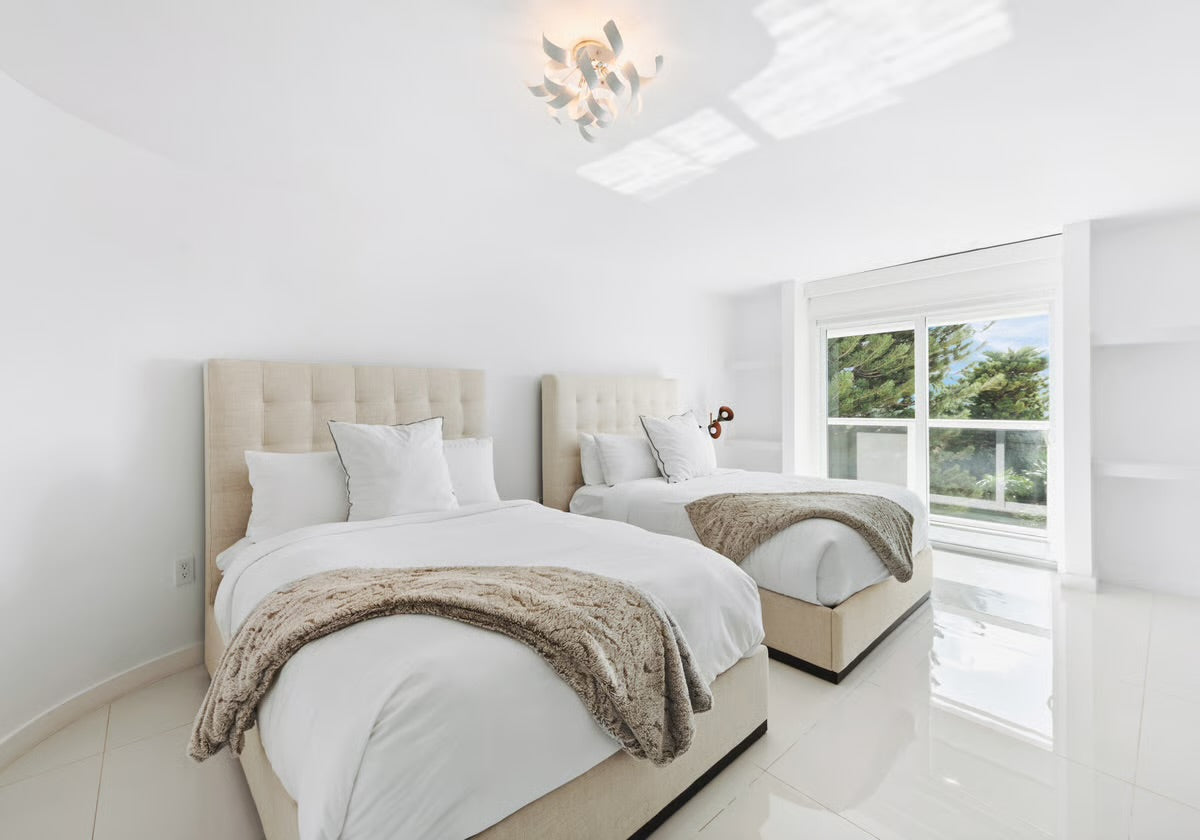 Villa Bay