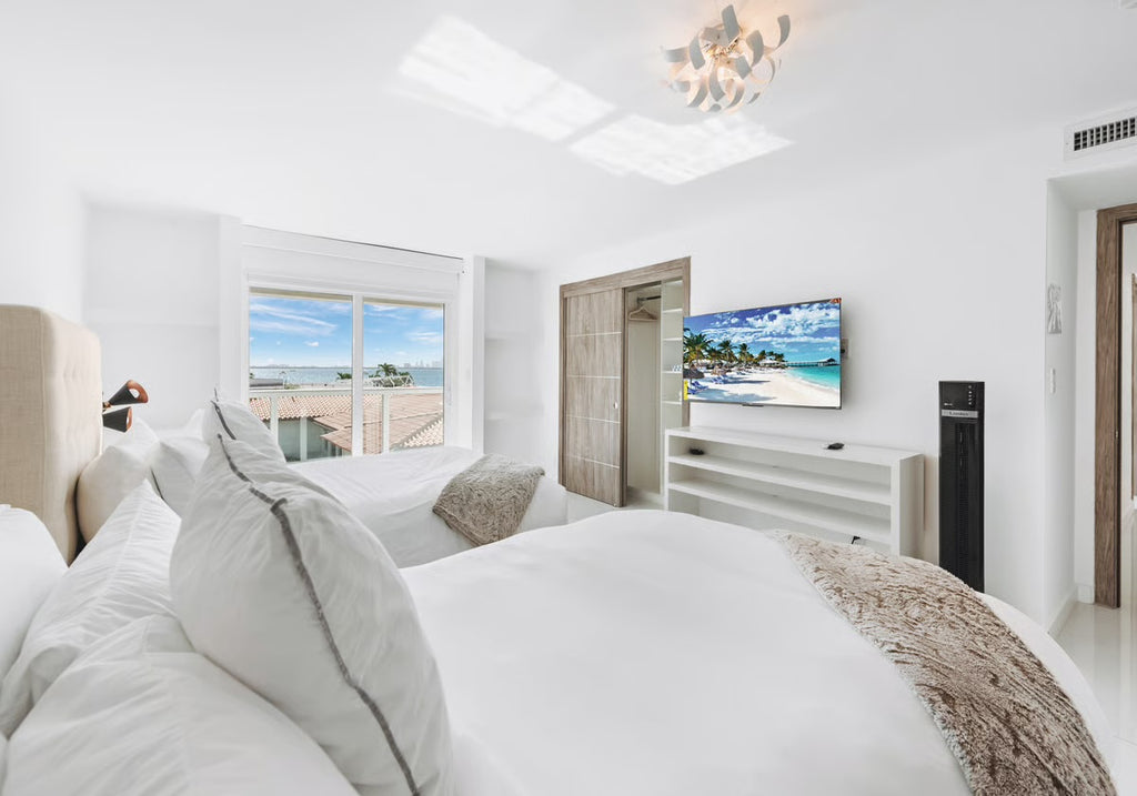 Villa Bay