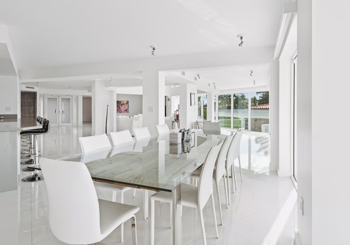 Villa Bay