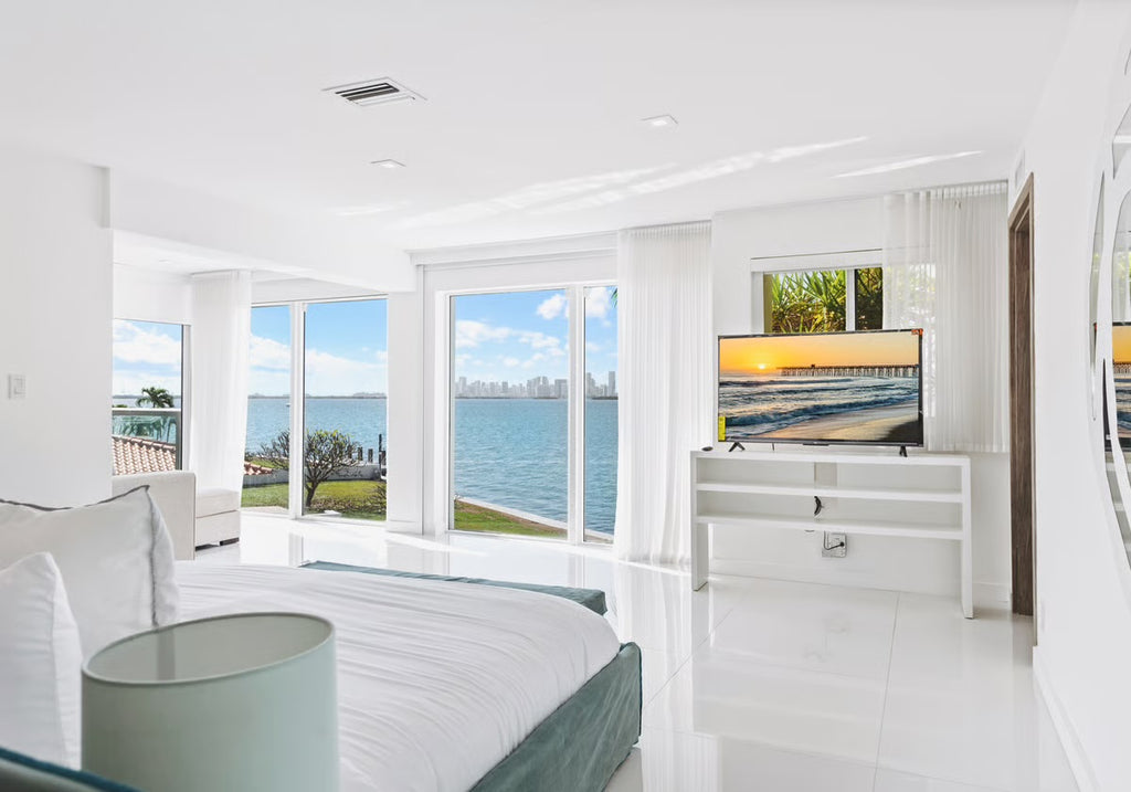 Villa Bay
