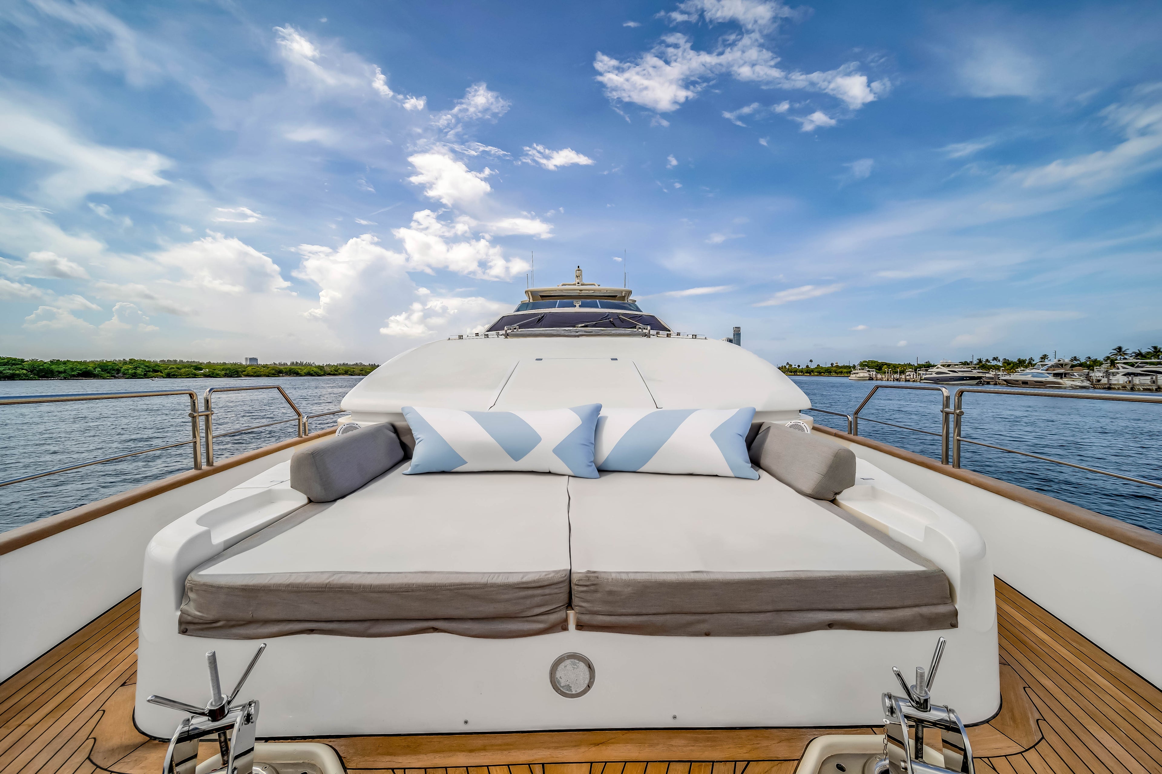 116ft Azimut Yacht